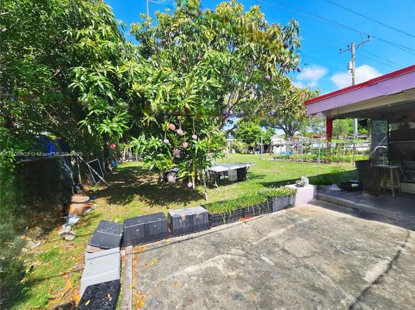 15600 SW 106th Ave, Miami FL 33157