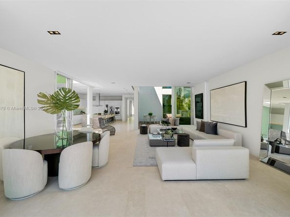 1011 W 48th St 8, Miami Beach FL 33140
