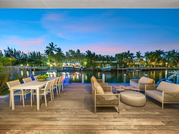 1011 W 48th St 8, Miami Beach FL 33140