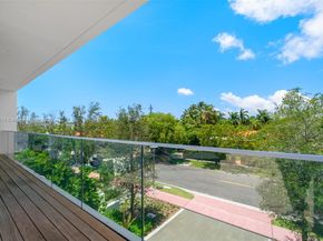 1011 W 48th St 8, Miami Beach FL 33140