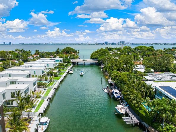 1011 W 48th St 8, Miami Beach FL 33140