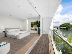 1011 W 48th St 8, Miami Beach FL 33140