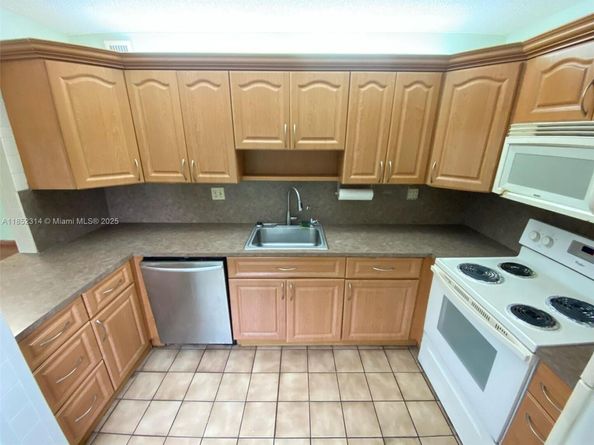 9420 Tangerine Pl 407, Davie FL 33324