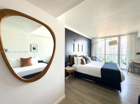 2889 Mcfarlane Rd 2008, Miami FL 33133