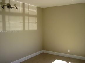 9001 SW 77th Ave C204, Miami FL 33156