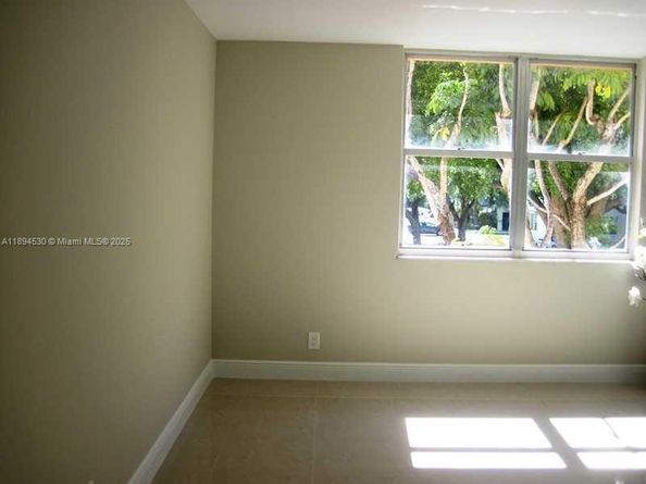 9001 SW 77th Ave C204, Miami FL 33156