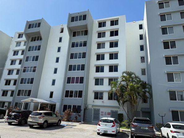 9001 SW 77th Ave C204, Miami FL 33156