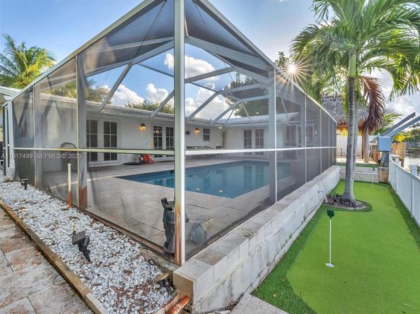 421 SW 18th St, Pompano Beach FL 33060