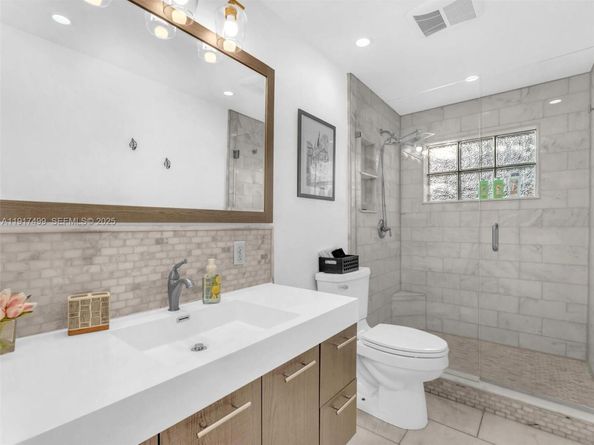 421 SW 18th St, Pompano Beach FL 33060