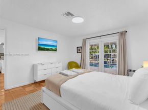 421 SW 18th St, Pompano Beach FL 33060