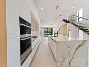 804 NE 16th Ter, Fort Lauderdale FL 33304