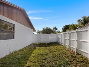 324 SW 16th Ter, Homestead FL 33030