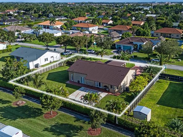 13261 SW 216th Ter, Miami FL 33170
