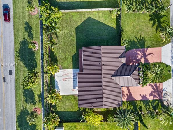 13261 SW 216th Ter, Miami FL 33170