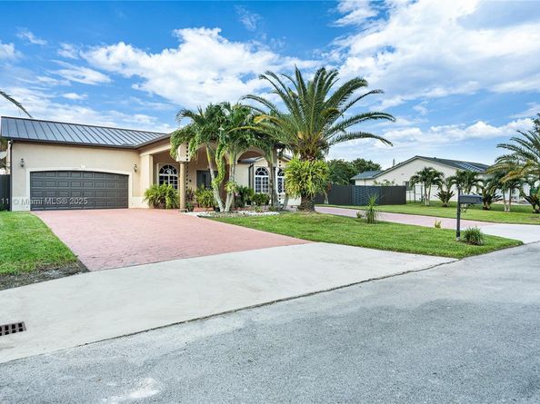 13261 SW 216th Ter, Miami FL 33170