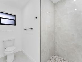 5526 Plunkett St, Hollywood FL 33021