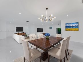 5526 Plunkett St, Hollywood FL 33021