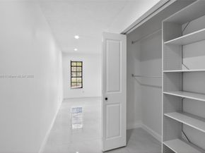 5526 Plunkett St, Hollywood FL 33021