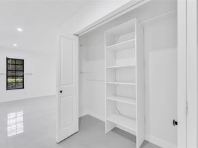 5526 Plunkett St, Hollywood FL 33021