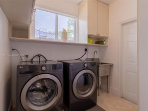 9532 SW 124th Ter, Miami FL 33176