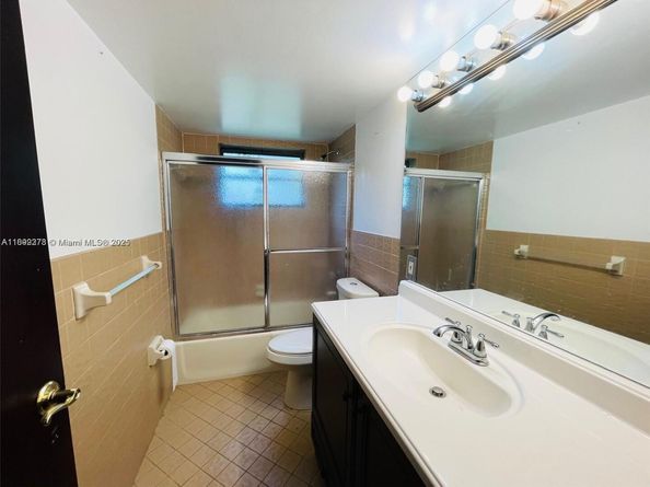 3911 Farragut St 3911, Hollywood FL 33021