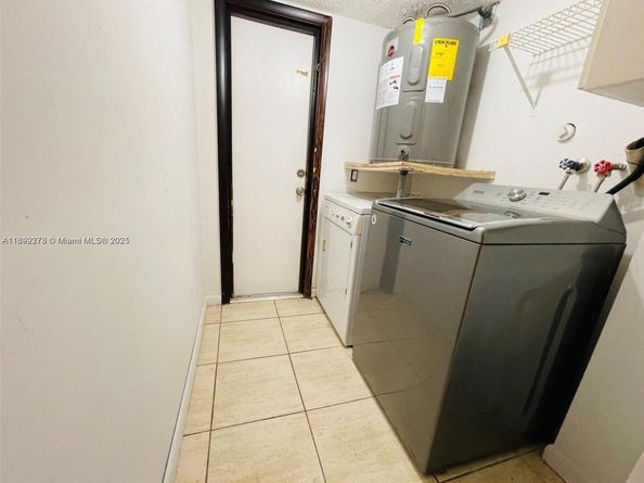 3911 Farragut St 3911, Hollywood FL 33021