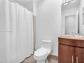 211 SW 87th Ter, Plantation FL 33324