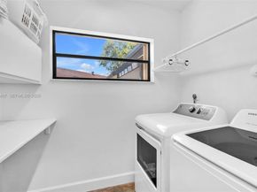 211 SW 87th Ter, Plantation FL 33324