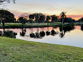 211 SW 87th Ter, Plantation FL 33324