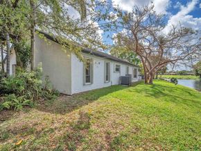 211 SW 87th Ter, Plantation FL 33324