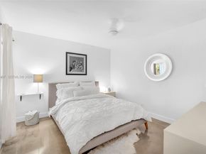 211 SW 87th Ter, Plantation FL 33324