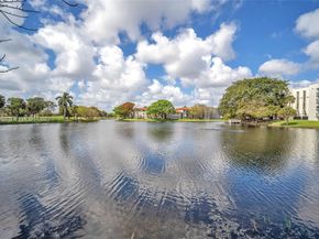 211 SW 87th Ter, Plantation FL 33324