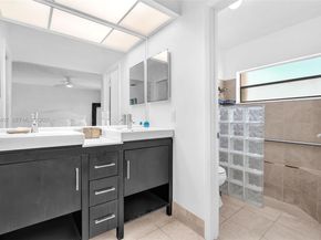 211 SW 87th Ter, Plantation FL 33324