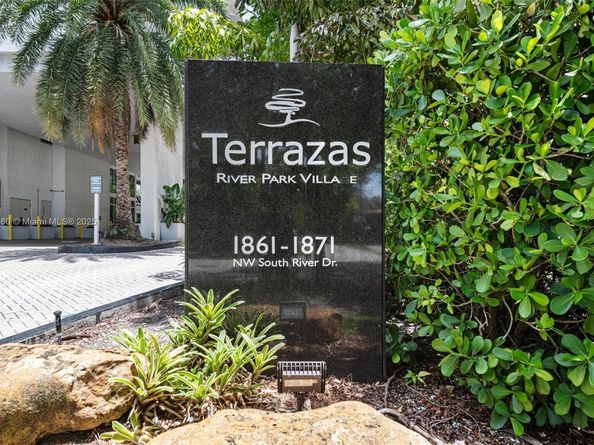 1861 NW S River Dr PH01, Miami FL 33125