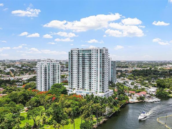 1861 NW S River Dr PH01, Miami FL 33125