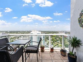 1861 NW S River Dr PH01, Miami FL 33125