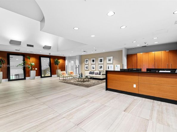 1861 NW S River Dr PH01, Miami FL 33125