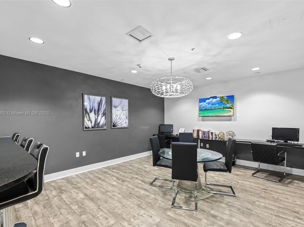 1861 NW S River Dr PH01, Miami FL 33125