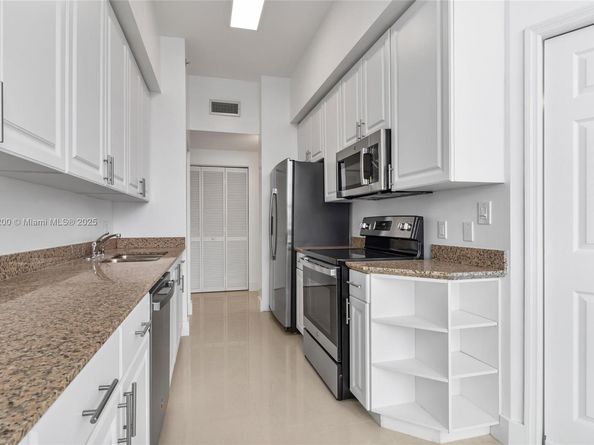 1155 Brickell Bay Dr PH202, Miami FL 33131