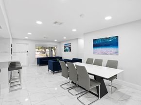 6820 SW 9th St, Pembroke Pines FL 33023