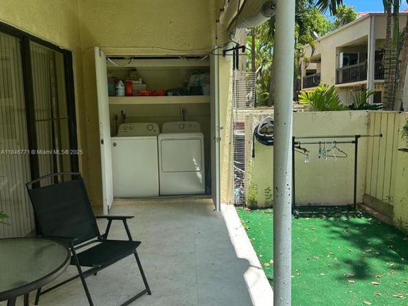 13050 SW 88th Ter N 106, Miami FL 33186