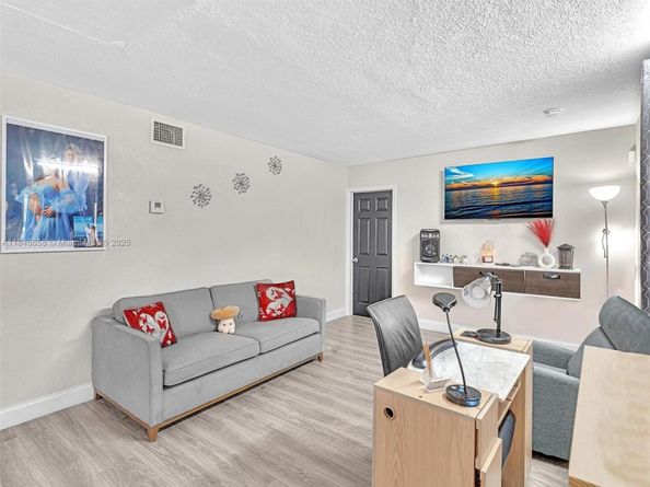1930 NW 12th Ave, Fort Lauderdale FL 33311
