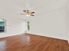15831 Palmetto Club Dr, Miami FL 33157