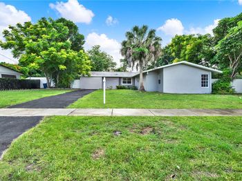 15831 Palmetto Club Dr