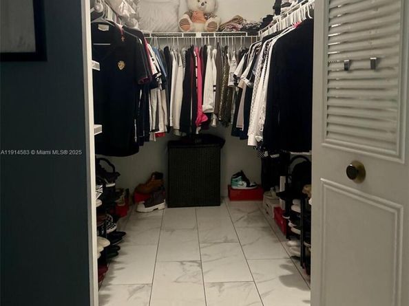 1025 Green Pine Blvd B, West Palm Beach FL 33409