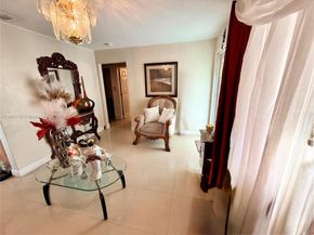 1041 E 19th St, Hialeah FL 33013