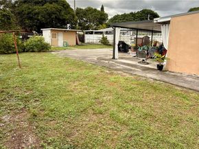 1041 E 19th St, Hialeah FL 33013