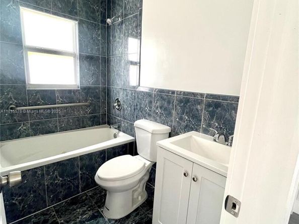 2331 NW 55th Ter, Miami FL 33142