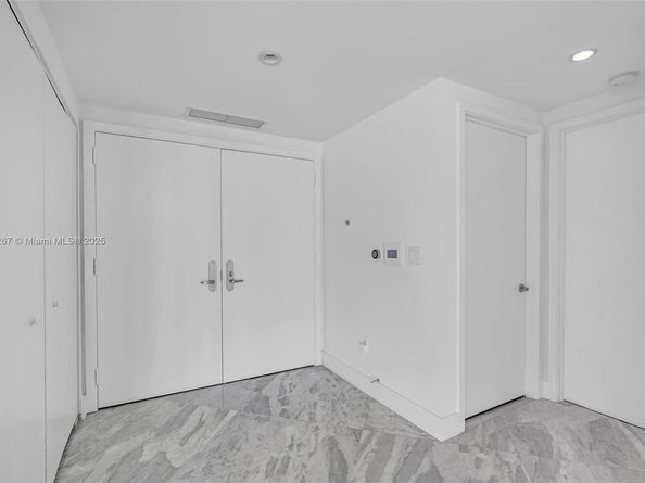 1331 Brickell Bay Dr 1201, Miami FL 33131