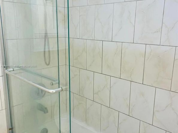 4085 NW 87th Ave 4085, Sunrise FL 33351